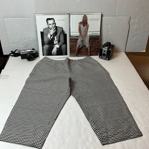 Ann Taylor Loft checkered capris with side zipper - Picture 1 of 7